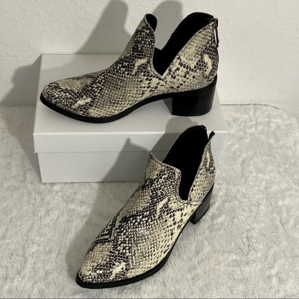 Blondo Eliza Waterproof Leather Ankle Boots Women’s Size 7.5 Snakeskin Booties
